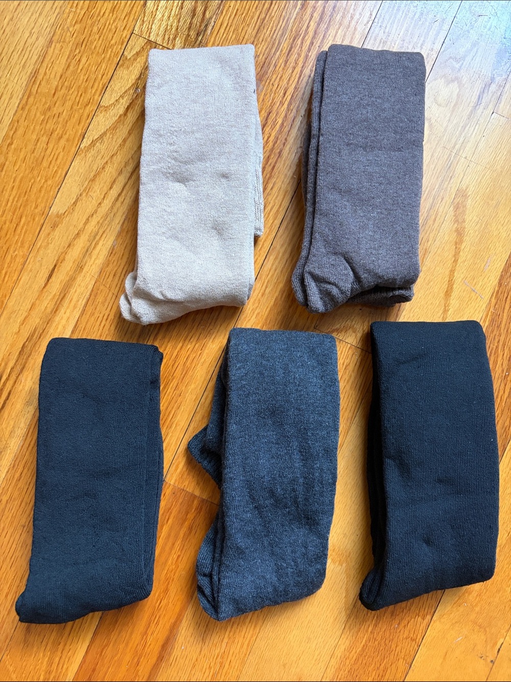 Amazon 5 Neutral women long socks Tights Pack in Black, Gray, Cream, Brown